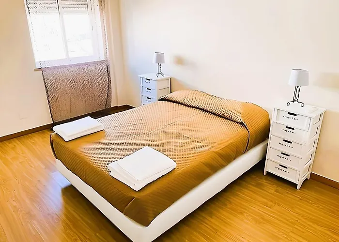 Flat 3 Bedrooms 公寓 *