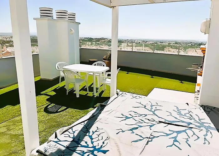 公寓 Flat 3 Bedrooms *