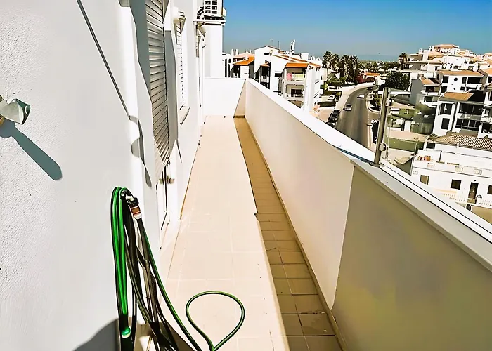 Flat 3 Bedrooms 阿尔布费拉