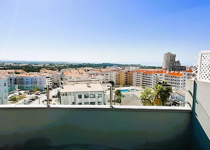 Flat 3 Bedrooms 公寓 *